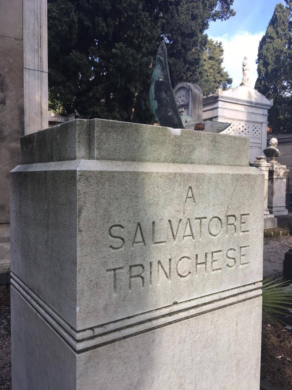Salvatore%20Trinchese%27s%20tomb%20%282%29.jpg